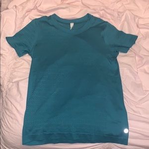 Lululemon size 4 Swift T-Shirt Teal